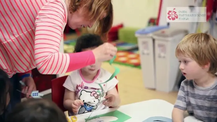 Children learning with colors at Ohana International Preschool